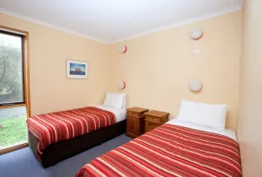 2 Bedroom Cabin - Image 5
