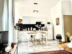 Renovated. Full center. 1 min from Joliette metro station - Image 3