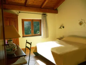 Elegant romantic Zibibbo suite with garden and swimming pool - Image 3