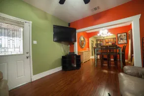 Traditional Home in San Antonio - Image 2