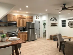 New Build Private Modern Loft w/outdoor fire pit - Image 2