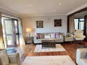 Riverside 4 Bedroom House Wraysbury Staines - Image 4