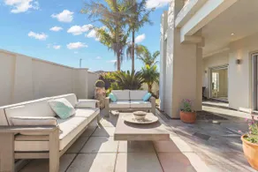 Intrepid Retreat - A luxurious Beachlands Escape - Image 5