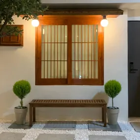 Soonja Stay Big House (2 minutes walk from Geojeong Alley, 10 minutes from Marine Park, 5 minutes from Dolsan Bridge, 10 minutes from Yeosoo Station) - Image 2