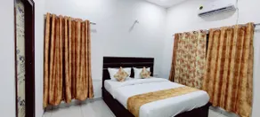 Lovely 2BHK AC apartment - Image 2
