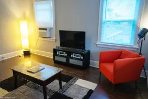 Fab location, just renovated & sparking clean! - Image 2