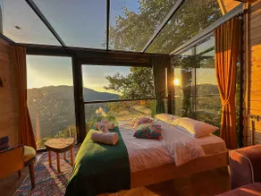 Fullglass bungalow - Image 2