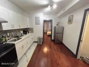 Cozy 2-Bedroom Apartment in Downtown | 10 Minutes to the Airport | 7 Minutes to Wells Fargo | Fully Equipped Kitchen | Convenient Transportation - Image 4