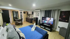 Palm's Luxury Suite with Private Jacuzzi - Image 5