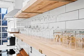 Luxury Loft Downtown with 2 Parking Spaces - Image 5