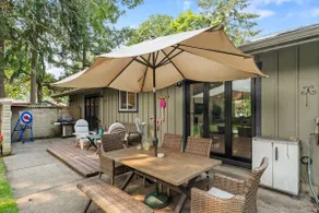 Beautiful 4 bedroom private family getaway! - Image 2