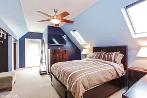 Family Friendly 3BR Duplex in Roscoe Village - Image 5