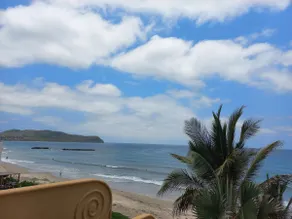 Beautiful beach with pool, views and good wifi - Image 5