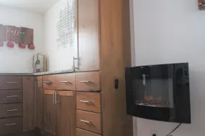 Private 1 Bedroom Modern Apartment - Image 5