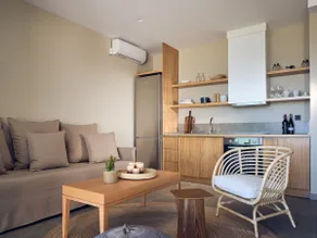 Oceanis Luxury Suites with Private Heated Pools and Sea View - Image 5
