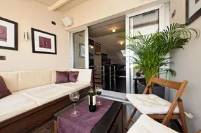 Stunning Sea View apartment in Old City Core - Image 3
