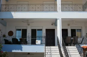 Amazing Beach House ,100sqm, In front of the Sea! - Image 2