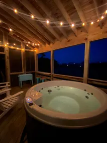 Charming Cottage w/ Hot Tub, Short Walk to Beach - Image 2
