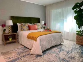 GREAT Location AND COZY STUDIO - Image 3