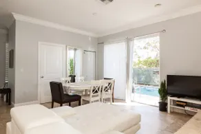 PRIVATE POOL! 5 min to Beach/Port/ConventionCenter - Image 3