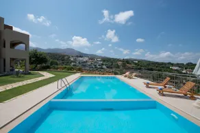 Luxury Villa Rosso Karrubo with enormous pool! - Image 4