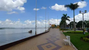 Beautiful Riverfront Apartment - Image 2