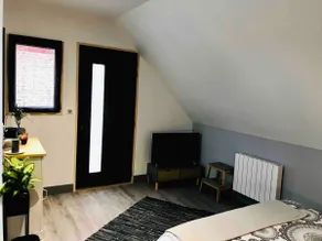 Workshop room with private access to spa area - Image 5