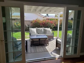 Spacious Ventura Home with yard - Image 3
