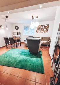 Quiet apartment with fireplace - Image 4