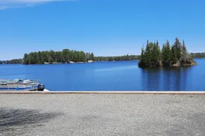 Beautiful log home + XL Bunkie by Weslemkoon Lake - Image 3