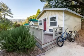 Cozy Queen Cottage - Image 5