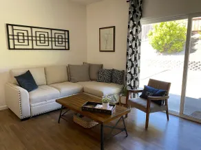 Entire 3 bed 2 bath house, super clean and bright - Image 2