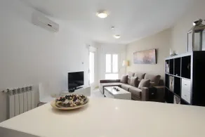 Downtown apartment and parking - P1 - Image 2