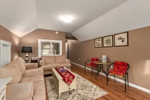 Max-comfort 2B Inlet Suite Next to Skytrain - Image 3