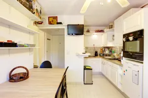 Air-conditioned 2 bedroom apartment 3 minutes from the beaches and small port - Image 5