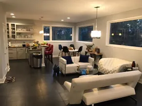 Downtown living - Image 3