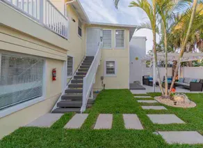 Lovely 1 bedroom with partial water view - Image 4