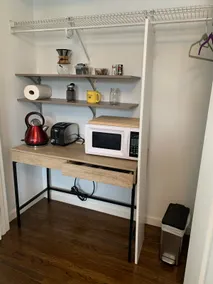 Separate apt, 1 mile from downtown, 1 guest only - Image 3