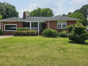 Elegance Escape on Saunders Dr - Image 5