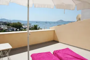 Cozy apartment right on the seafront - Image 2