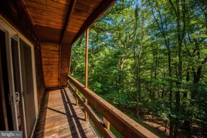 Cozy Cabin Creek Retreat W/Hottub - Image 4