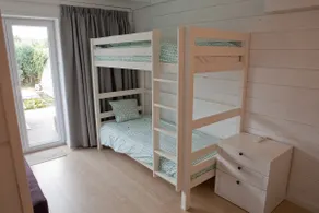 Family room, En-suite & garden near village center - Image 5