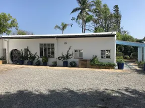 Large beachfront cottage with pool in Watamu - Image 5