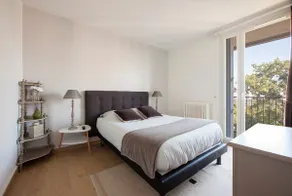 Refurbished 4-room apartment Rennes, 3 bedrooms, parking, 2 balconies - Image 4