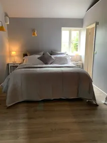 Beautiful Lodge with views of the countryside - Image 2