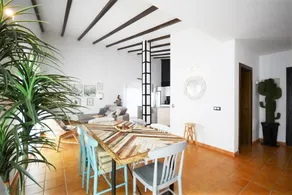 Italian Design 4 værelses villa med stor privat pool og anlagte haver - Image 4