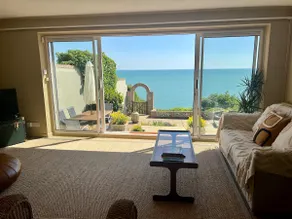 Sea Spray 3 Bed Sea View Retro Cottage Sandgate - Image 2