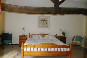 Beautiful well-equiped gite close to amenities - Image 4
