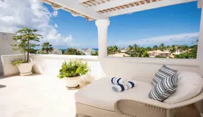 Luxury Penthouse with Terrace on Sugar Hill Estate - Image 2