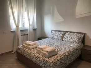 Delightful Two-Room Apartment Fiera Milano - Image 4
